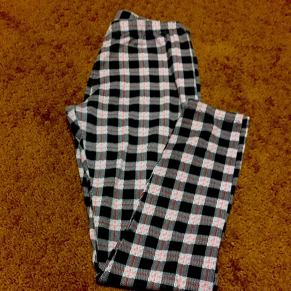Checker print leggings size 14 Girls black, white, red pants EUC